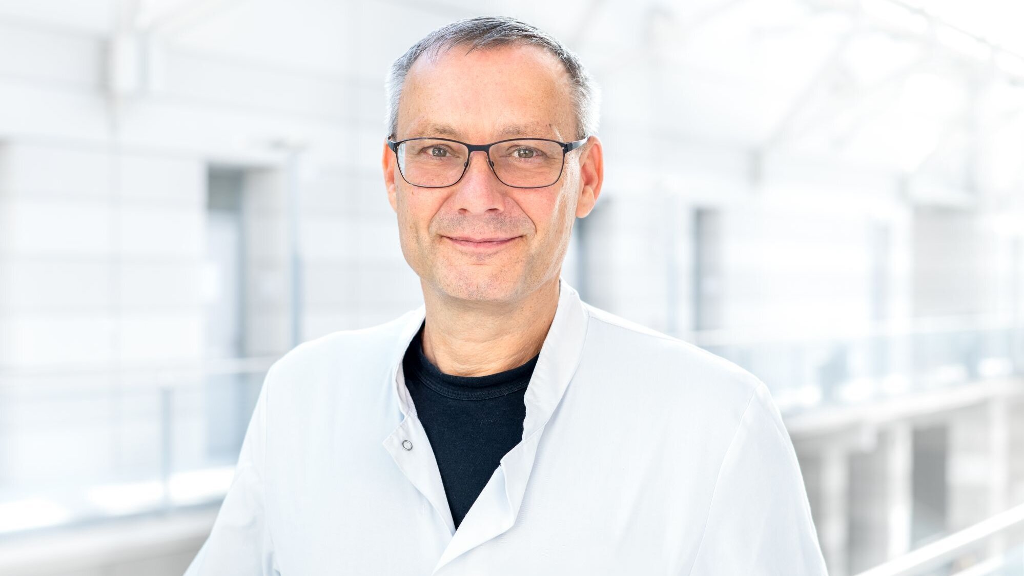 Prof. Dr. med. Frank Edelmann, Oberarzt der Klinik für Kardiologie, Angiologie und Intensivmedizin am Campus Virchow-Klinikum des Deutschen Herzzentrums der Charité (DHZC) und Professor für kardiovaskuläre Prävention